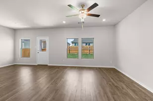 173 Sleep Holw, Jarrell, TX 76537 - Photo 20