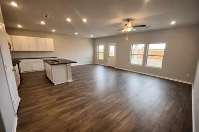 173 Sleep Hollow, Jarrell, TX 76537 - Photo 8