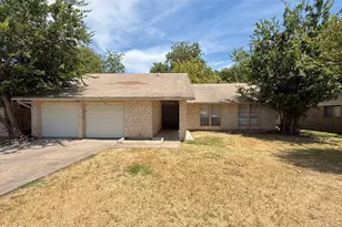 10105 Oak Hollow Dr, Austin, TX 78758 - Photo 2