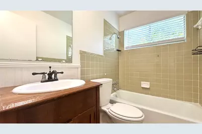 10105 Oak Hollow Drive, Austin, TX 78758 - Photo 16