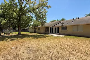 10105 Oak Hollow Dr, Austin, TX 78758 - Photo 18