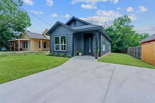 738 Chihuahua St, Lockhart, TX 78644 - Photo 2