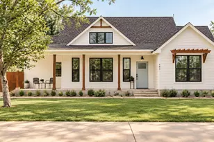 402 E Ash Dr, Johnson City, TX 78636 - Photo 2