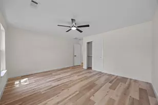 705 Campbell St, Lockhart, TX 78644 - Photo 12