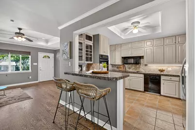 4702 Chiappero Trail, Austin, TX 78731 - Photo 10
