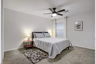 4147 E Northampton Place, Houston, TX 77098 - Photo 32