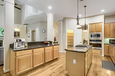 4147 E Northampton Place, Houston, TX 77098 - Photo 18