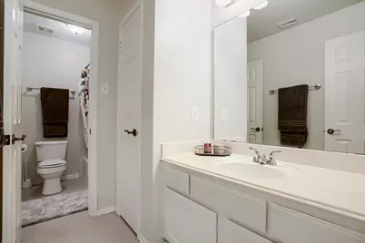4147 E Northampton Place, Houston, TX 77098 - Photo 34