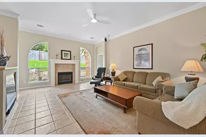 12909 Majestic Oaks Drive, Austin, TX 78732 - Photo 12