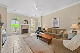 12909 Majestic Oaks Dr, Austin, TX 78732 - Photo 12
