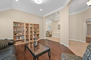 12909 Majestic Oaks Dr, Austin, TX 78732 - Photo 10