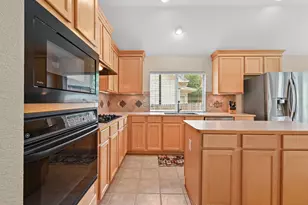 12909 Majestic Oaks Dr, Austin, TX 78732 - Photo 16