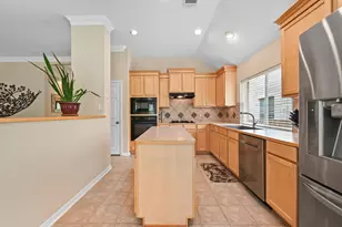 12909 Majestic Oaks Dr, Austin, TX 78732 - Photo 18