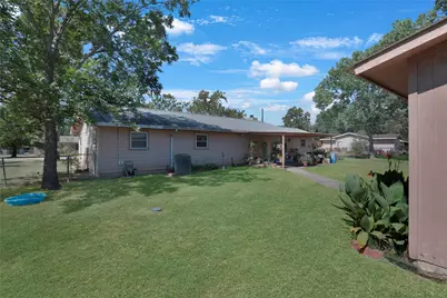 661 W South Street, Bertram, TX 78605 - Photo 34