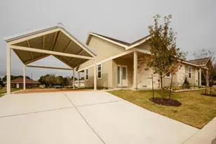 240 Rose Dr, Dripping Springs, TX 78620 - Photo 4