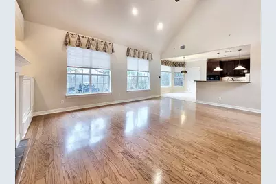 10526 Grand Oak Circle, Austin, TX 78750 - Photo 8