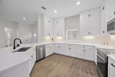 17701 Village Drive, Dripping Springs, TX 78620 - Photo 12