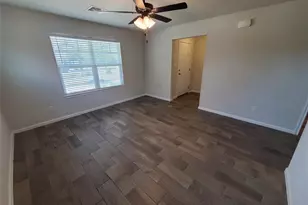 1158 Esplanade Pkwy, San Marcos, TX 78666 - Photo 4