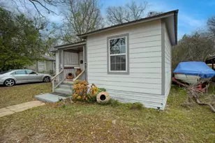 1701 Garfield St, Bastrop, TX 78602 - Photo 4
