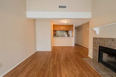 806 W 24th Street #320, Austin, TX 78705 - Photo 2