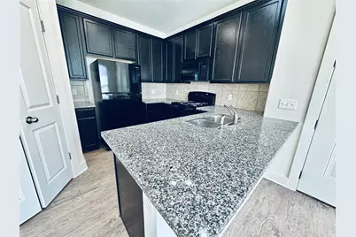 2216 Creekside Lane #B, Georgetown, TX 78626 - Photo 4