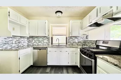 2501 Kathleen Cove, Leander, TX 78641 - Photo 6