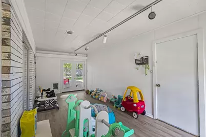 1604 N Cleveland Avenue, Cameron, TX 76520 - Photo 30