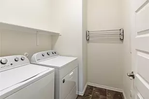 1001 McCormick Cv, Hutto, TX 78634 - Photo 16