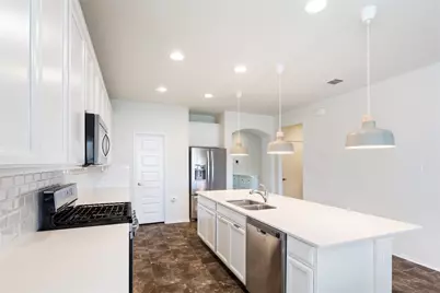 1001 McCormick Cove, Hutto, TX 78634 - Photo 6