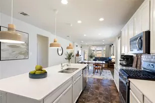 1001 McCormick Cv, Hutto, TX 78634 - Photo 6