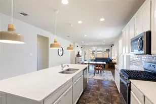 1001 McCormick Cv, Hutto, TX 78634 - Photo 8