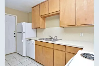 554 E Cedar Street, Bertram, TX 78605 - Photo 8