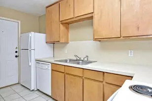 554 E Cedar St, Bertram, TX 78605 - Photo 8