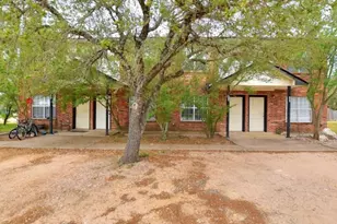 554 E Cedar St, Bertram, TX 78605 - Photo 2