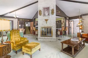 1818 Vance Cir, Austin, TX 78701 - Photo 10