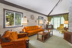 1818 Vance Cir, Austin, TX 78701 - Photo 2