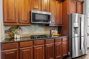 108 Whitley Dr, Austin, TX 78738 - Photo 8