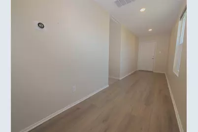 216 All American Way, Jarrell, TX 76537 - Photo 4