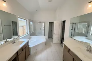 25608 Becky Bourn Ln, Elgin, TX 78621 - Photo 4