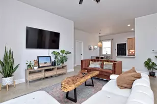 114 E Keomuku Ln, Bastrop, TX 78602 - Photo 6