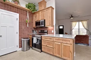 114 E Keomuku Ln, Bastrop, TX 78602 - Photo 12