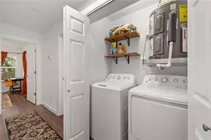 6409 Burns St, Austin, TX 78752 - Photo 16