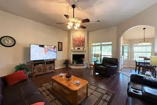 1502 Hamilton St, Burnet, TX 78611 - Photo 6