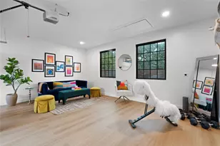 1804 S 6th St, Austin, TX 78704 - Photo 32