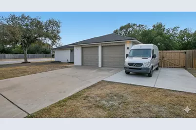 417 Oakridge Pass, Cedar Park, TX 78613 - Photo 4