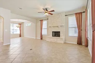 909 Big Thicket St, Georgetown, TX 78633 - Photo 8
