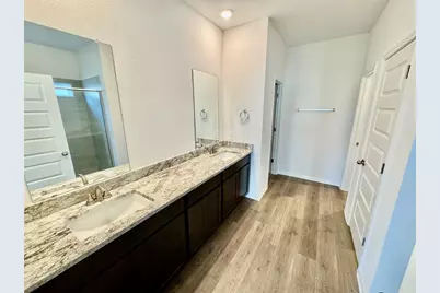 188 Coopers Hawk Crescent, Cedar Creek, TX 78612 - Photo 4