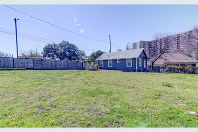 912 Catalpa Street, Austin, TX 78702 - Photo 2