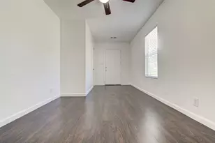 912 Catalpa St, Austin, TX 78702 - Photo 6
