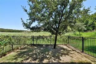 9201 Brodie Ln, Austin, TX 78748 - Photo 22